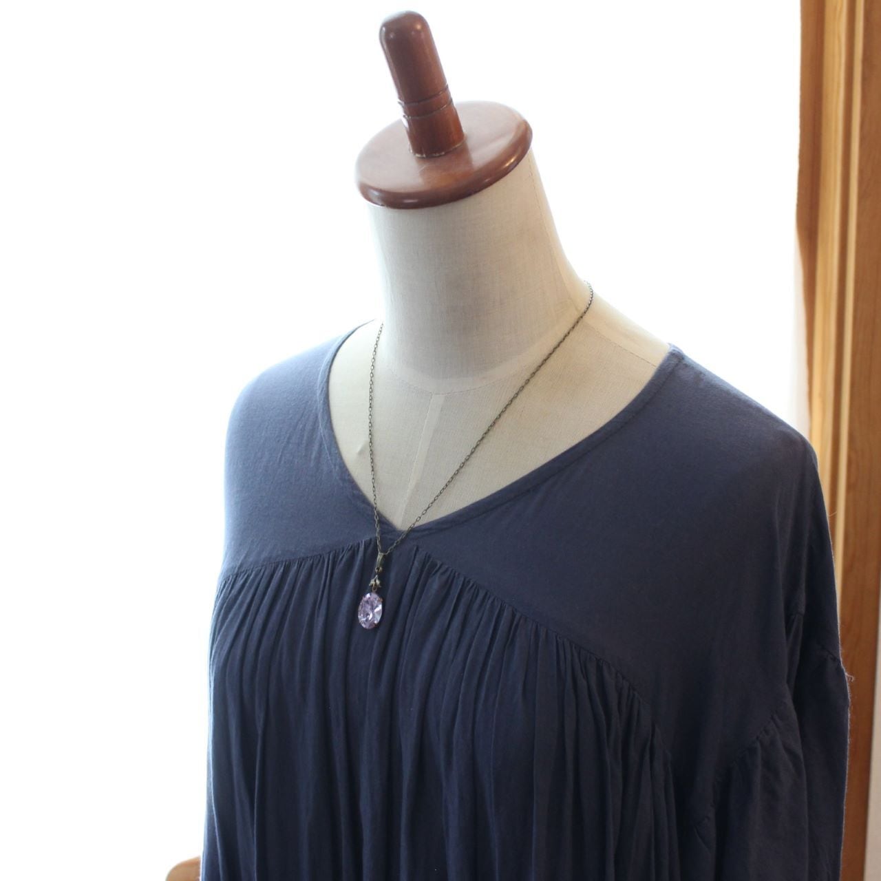 不思議な変色ガラス アレキサンドライト ヴィンテージ・スワロフスキー