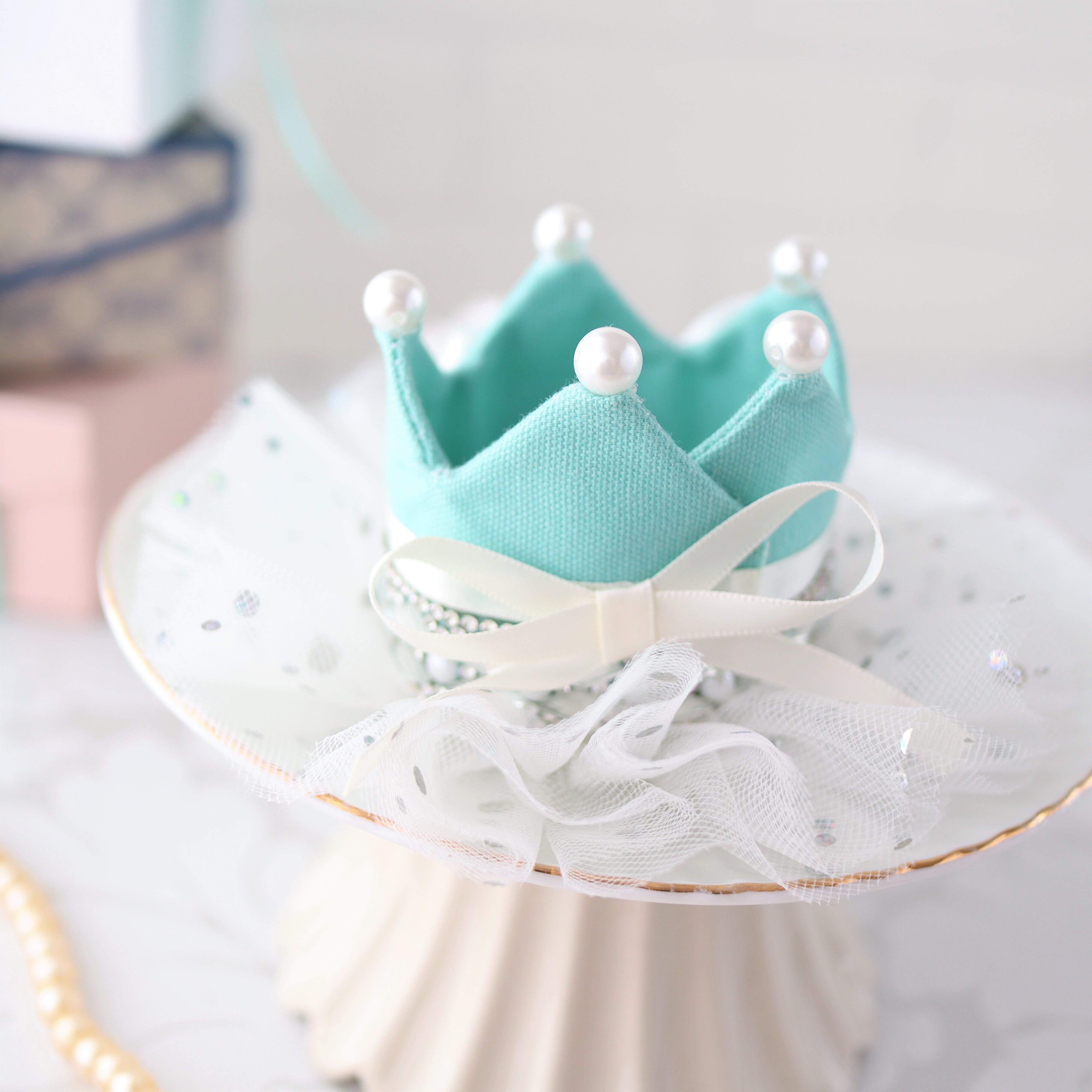 mint blue crown/ボリュームチュール付き 誕生日の記念に ♪王冠