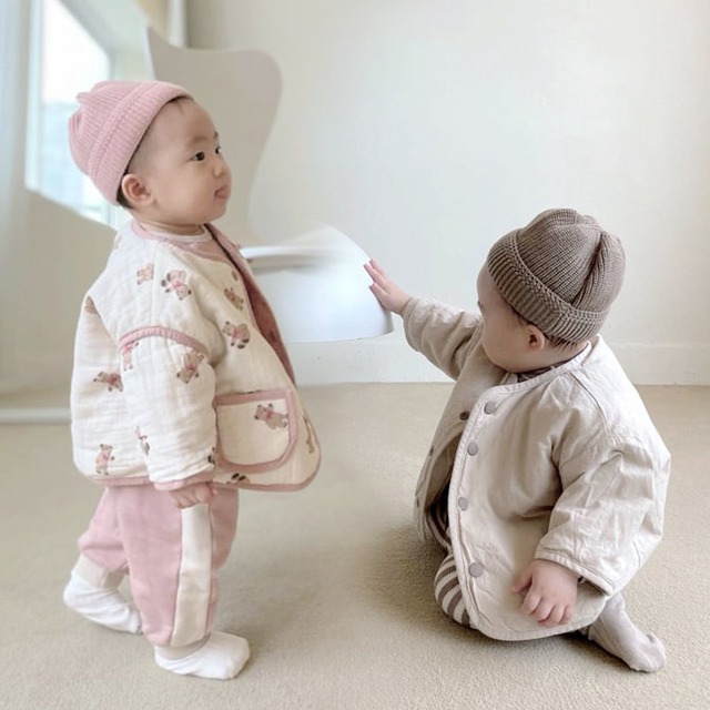 【BABY】韓国風　リバーシブルクマ柄コート