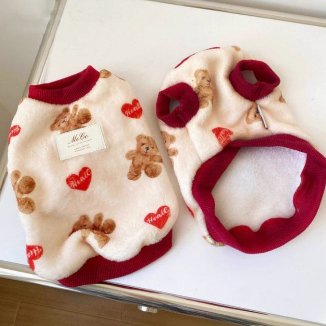 ベアとハート柄の起毛トップス（レッド）犬服・猫服　00622