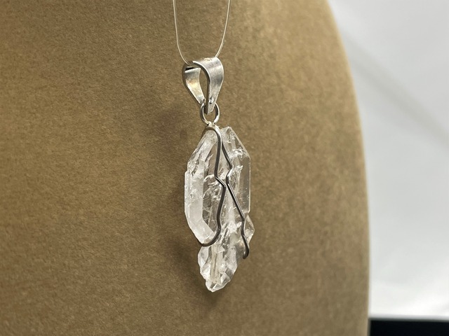 ワイヤーペンダントトップ（ファーデンクォーツ）