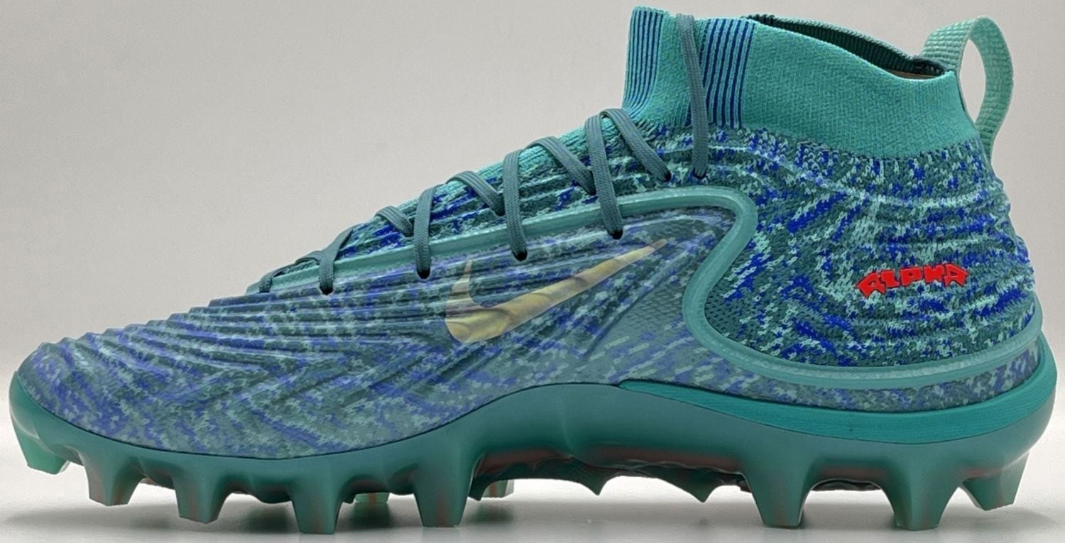 NIKE ALPHA MENACE 5 ELITE MID 2026年モデル アメフト スパイク | END