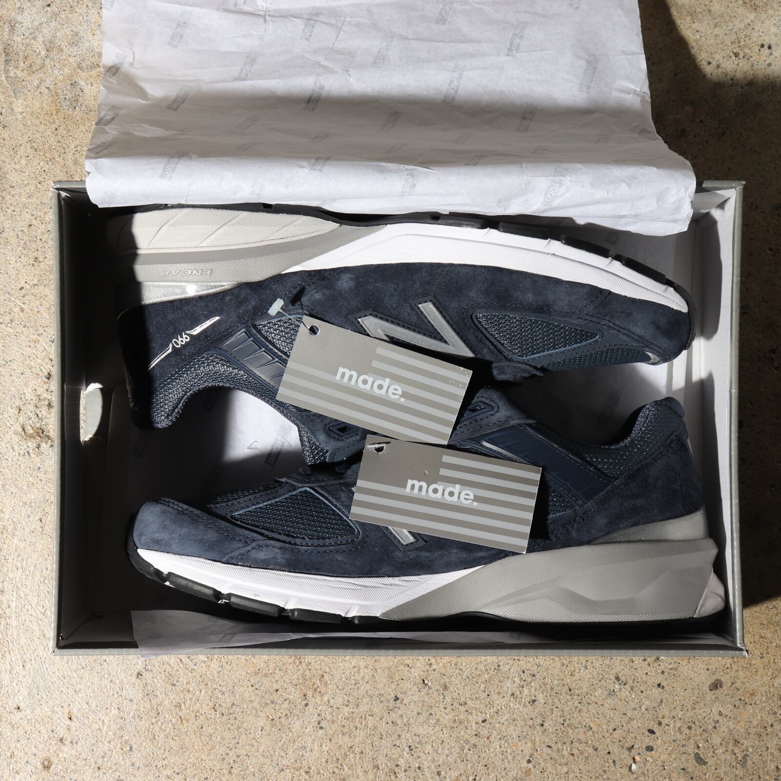 未使用 10.5D 28.5cm M990NV5 ネイビー スニーカー 990v5  