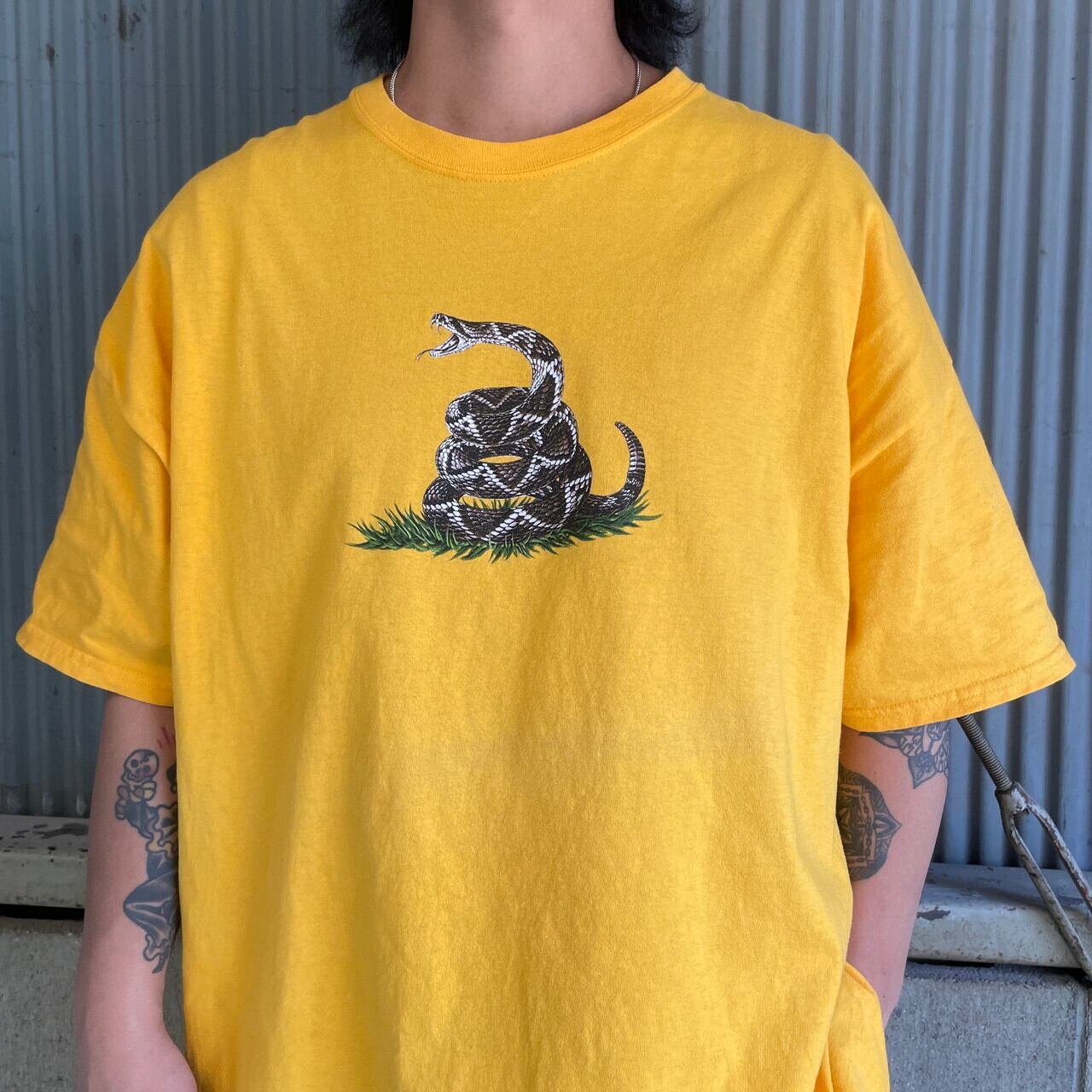 ビッグサイズ 蛇 アニマルTシャツ メンズ2XL 古着 イエロー 黄色 ヘビ