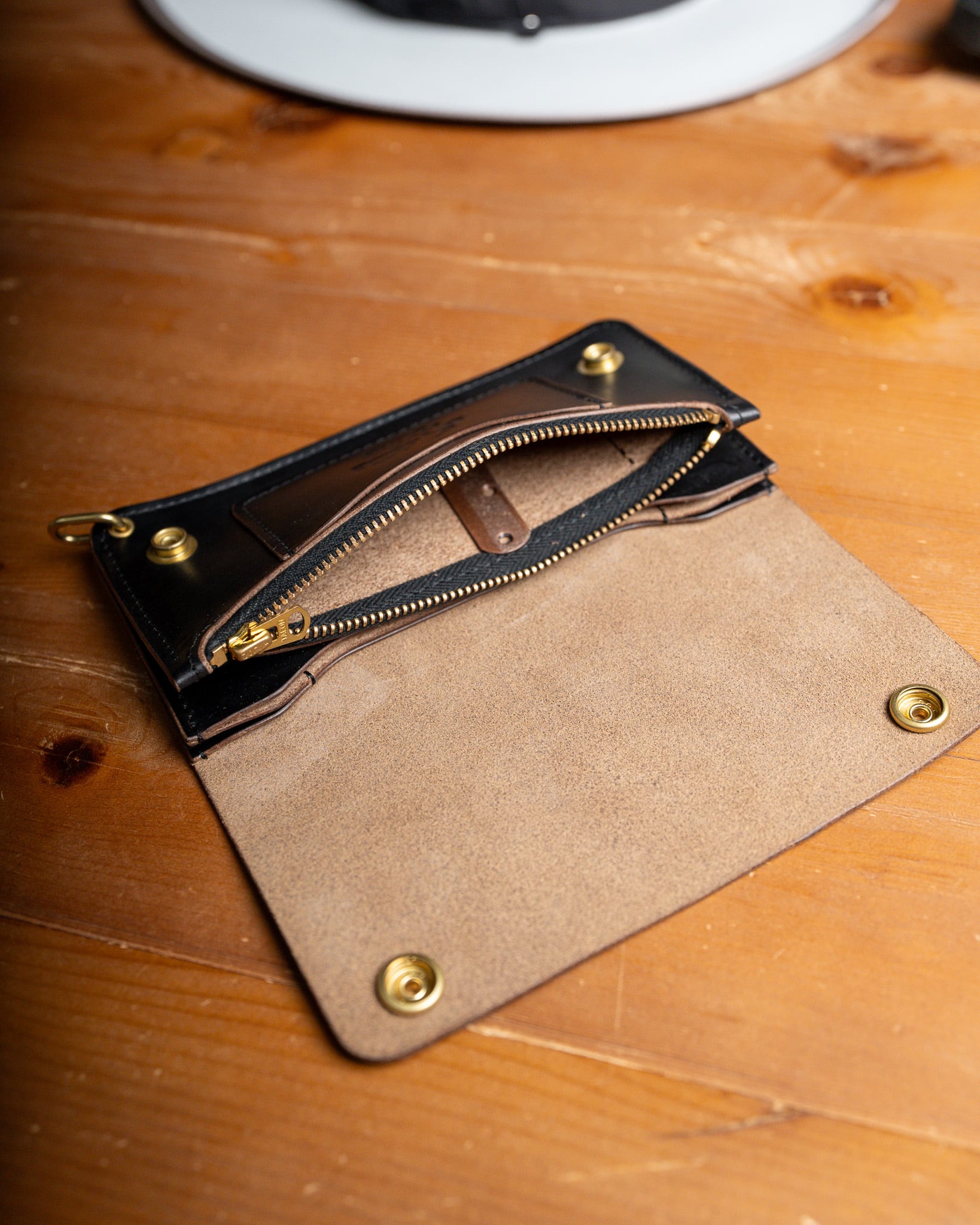 Additive and Line】Tracker Wallet TW-004 Horween Chromexcel 3層