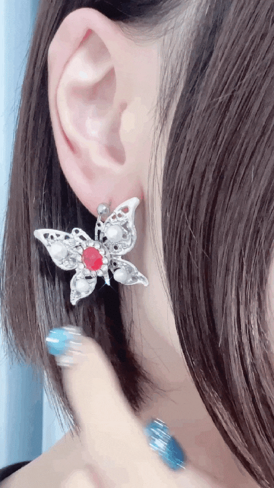 蝶々 軽量 ピアス イヤリング キラキラ ビジュー 個性的 サブカル y2k