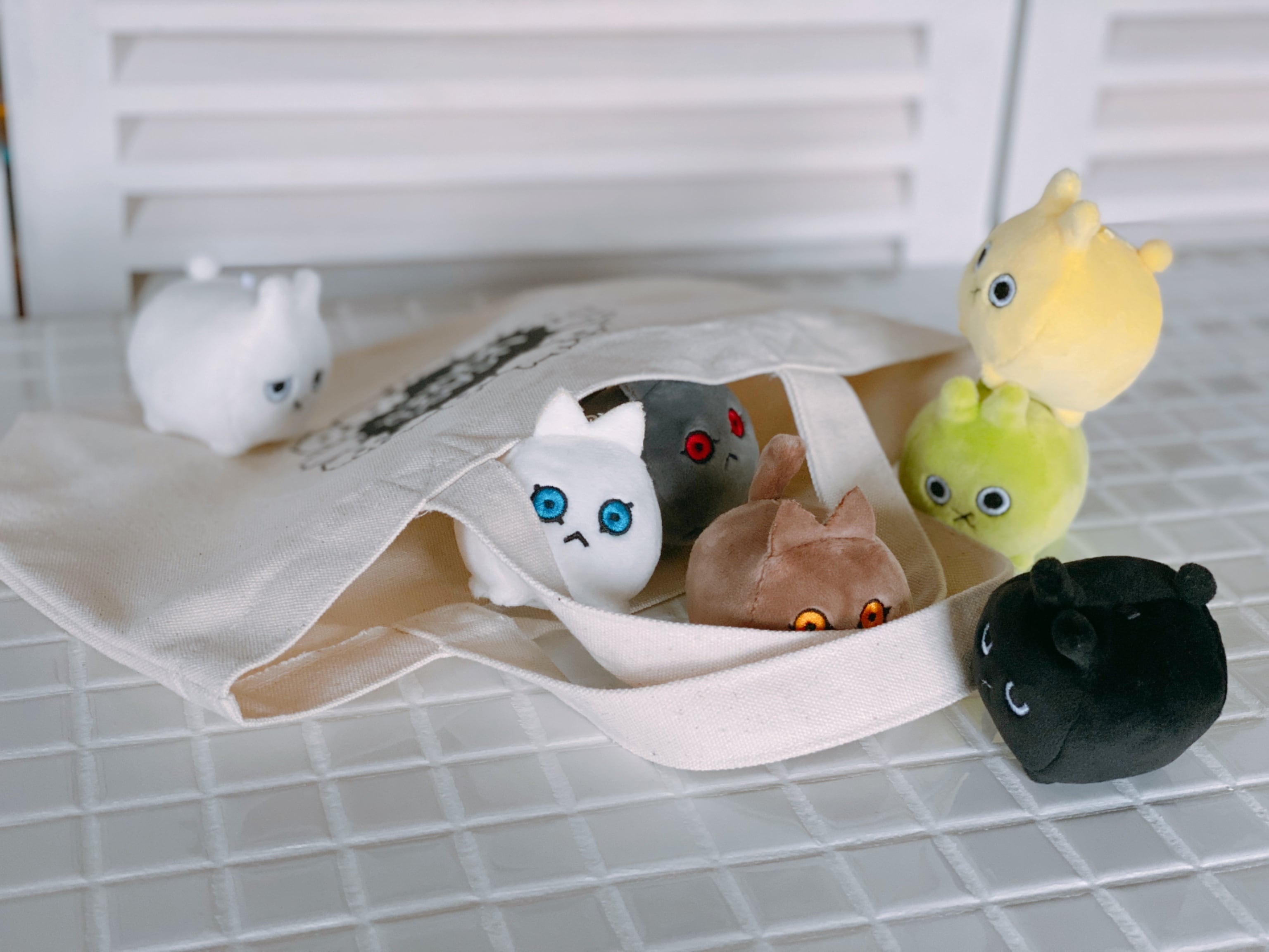 カプセルトイ・USAGIMAKER産オオカミ＆ウサギたちぬいぐるみ（第二弾
