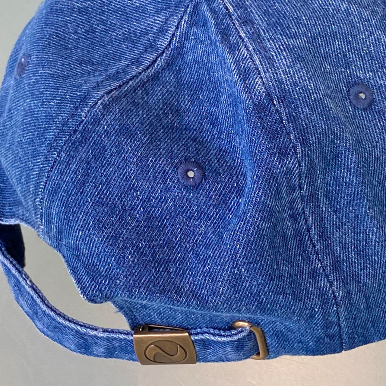 ローキャップ／デニム／イニシャルロゴ(刺繍)