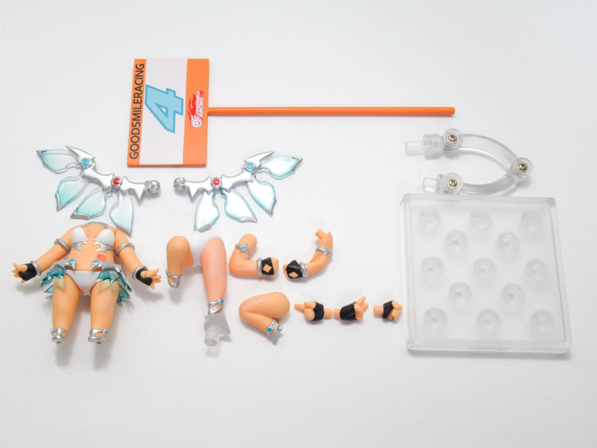 再入荷【1003】 レーシングミク 2013 セパンVer. 体パーツ RQの衣装