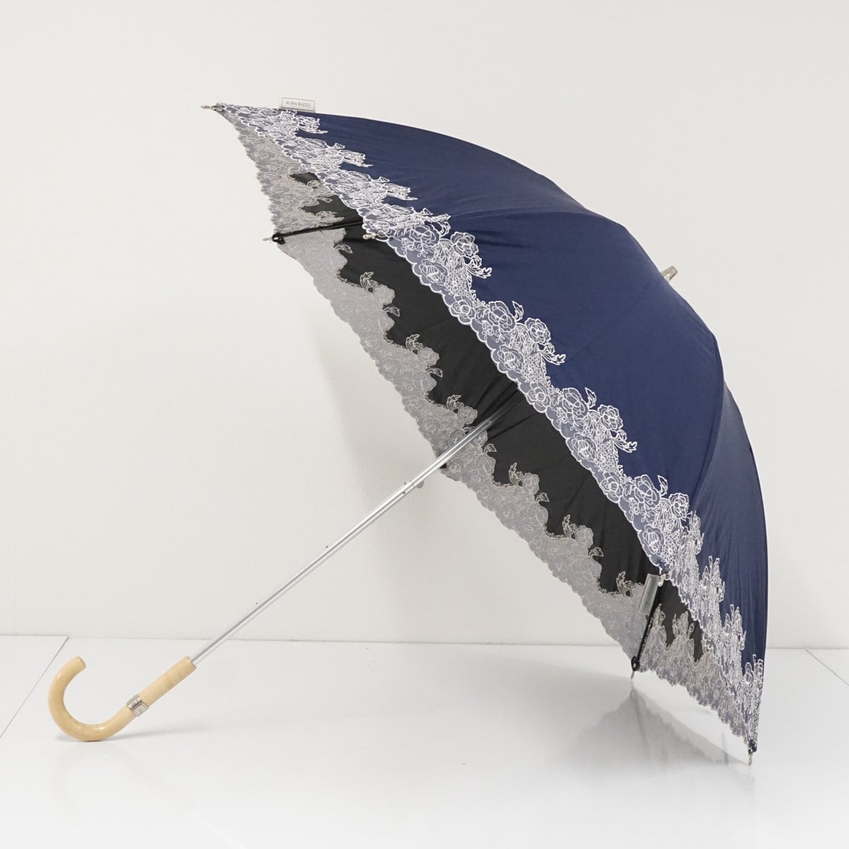 日傘 NINA RICCI ニナリッチ USED美品 サマーシールドLi 晴雨兼用 刺繍