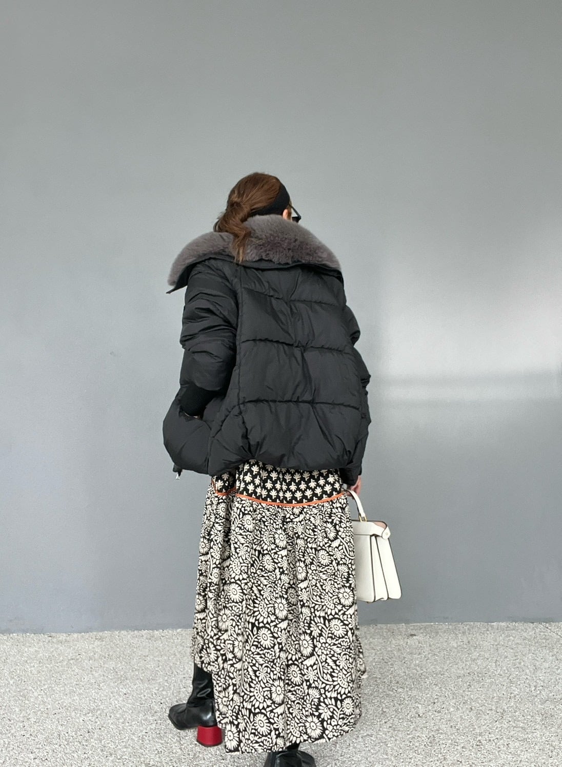 Black) B.MARIA Eco-Fur Collar Pear Silhouette Jacket【2月中旬