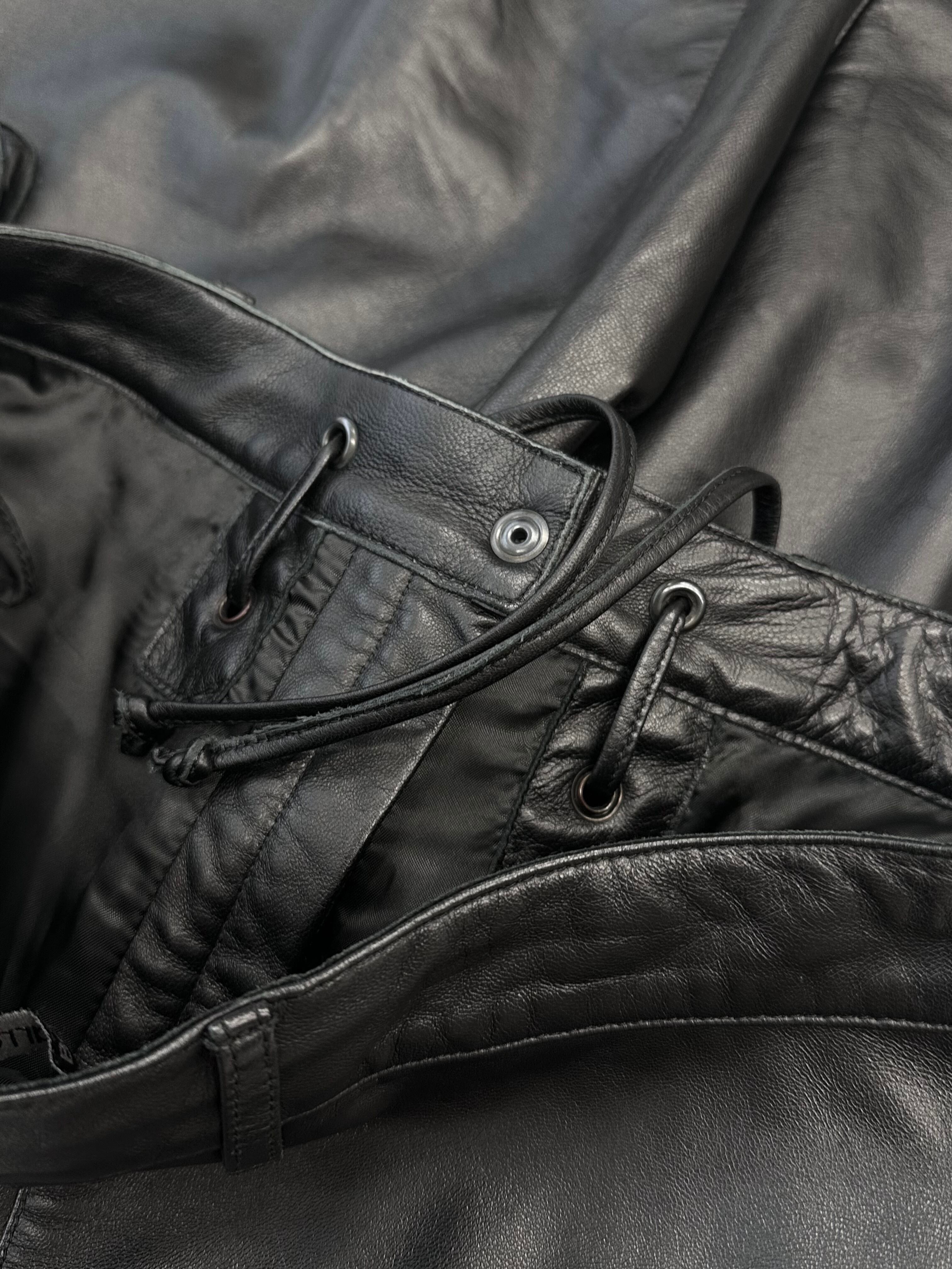 e2000's NEIL BARRETT Black Leather Cropped Cargo PT | PAY ID