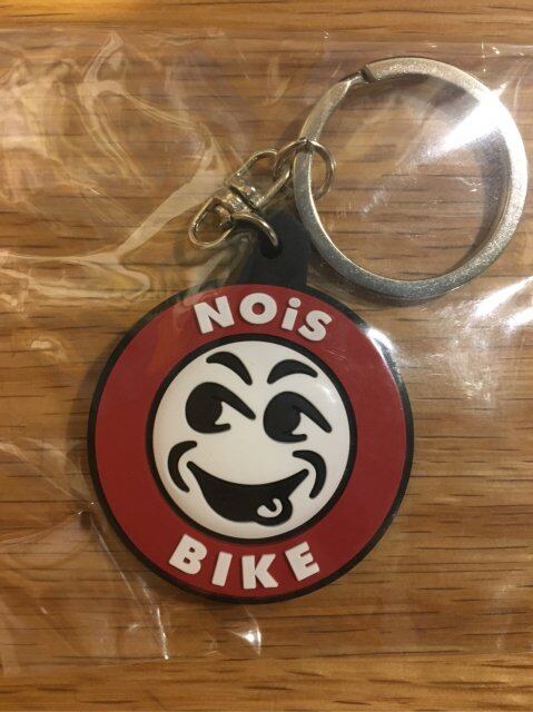 NOiS キーホルダー | ノイズオンラインショップ - NOiS Online Shop