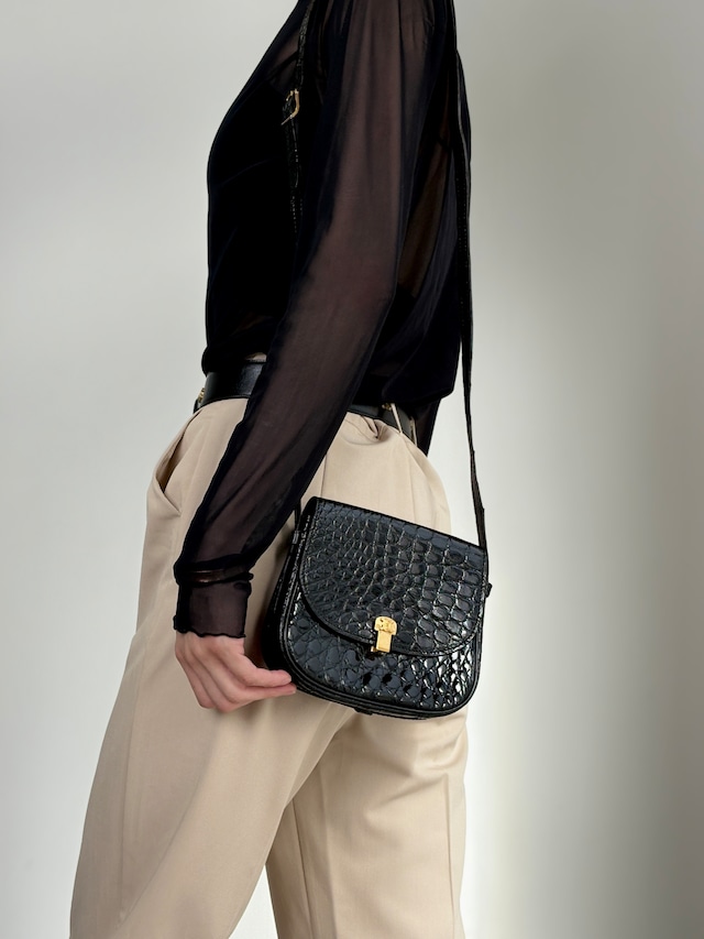 CELINE セリーヌ ショルダーバッグ ブラック トリオンフ 型押しレザー vintage ヴィンテージ オールド vtsptj