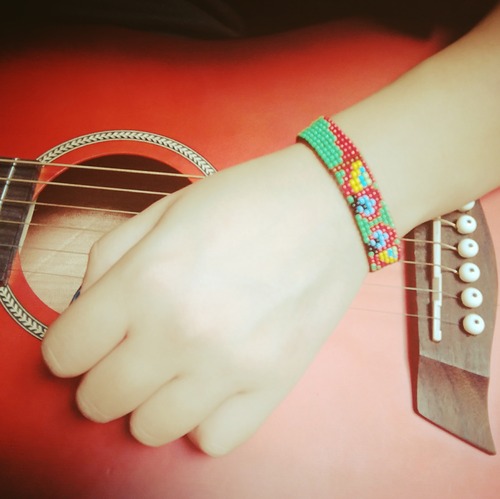 【１点のみ！】夏にぴったりコロンビア産のChakiritaブレスレット