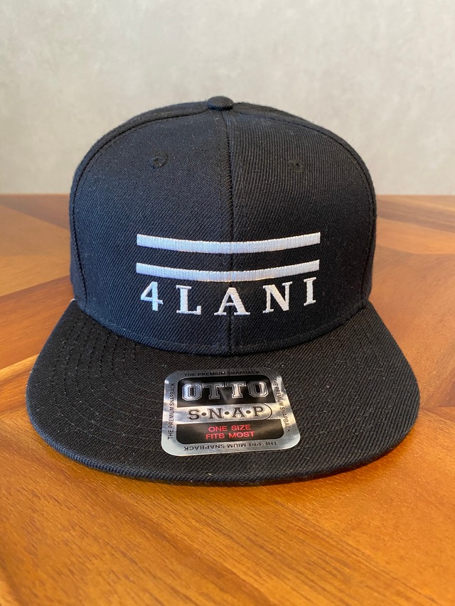 4LANIベースボールCAP（白&黒）