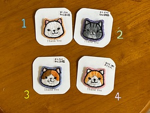 青乃あひる作品　刺繍ブローチ猫　かお