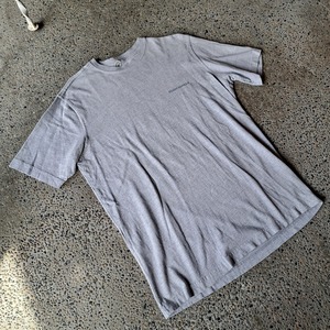 "NICE LEGS" 両面プリントTシャツ used [404052]