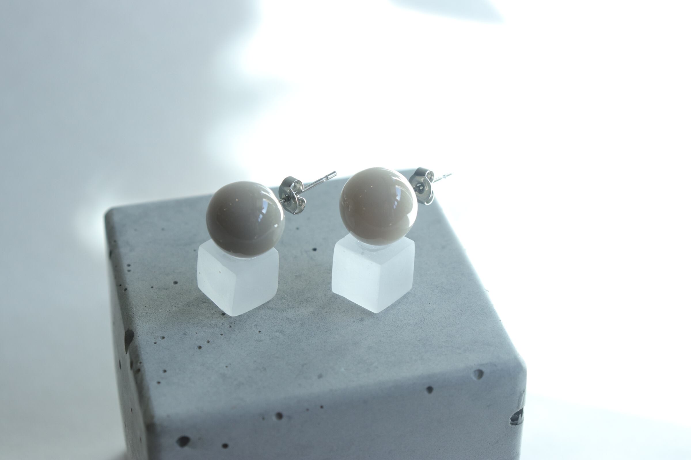 丸四角 ピアス、イヤリング