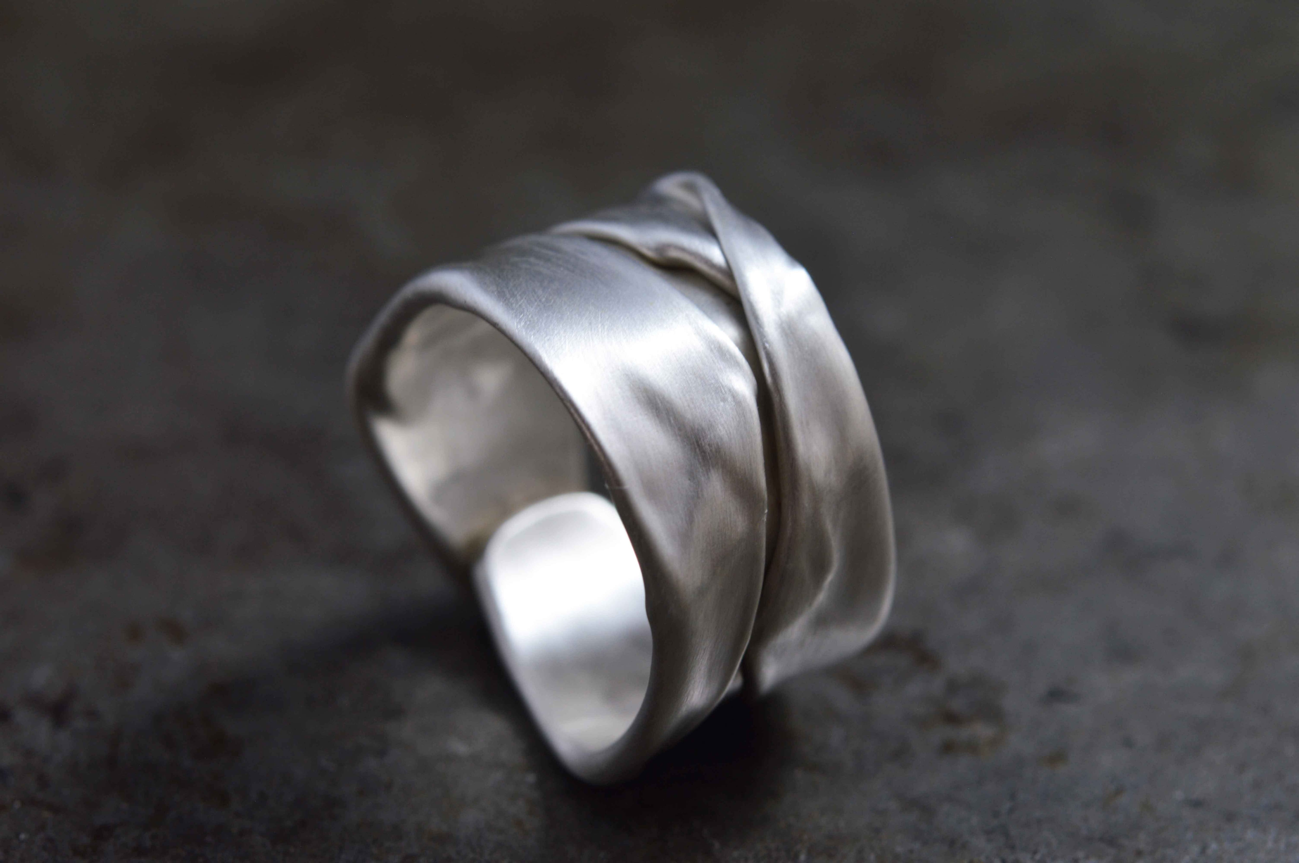 Nです　真珠と銀製のリング UNKNOWN. U042 