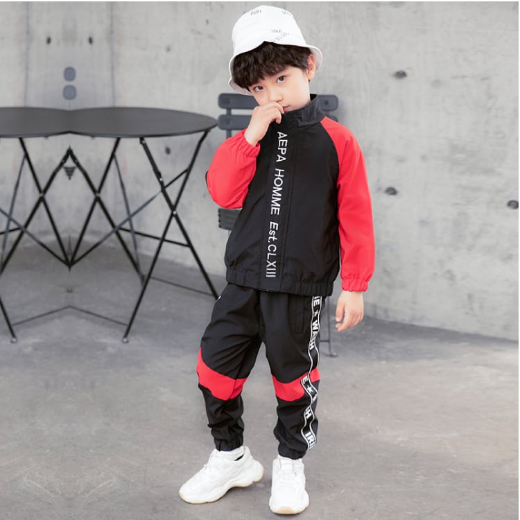 100 160 トップス パンツ セットアップ 2点セット ジャージ キッズ 韓国子供服 レッド Q Toworld キュートワールド 子供服 100 160 トップス パンツ セットアップ 2点セット ジャージ キッズ 韓国子供服 レッド Q Toworld キュートワールド 子供服