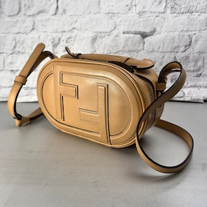 FENDI フェンディ カメラケース スモール オーロック  レザー ショルダーバッグ ブラウン A-14267