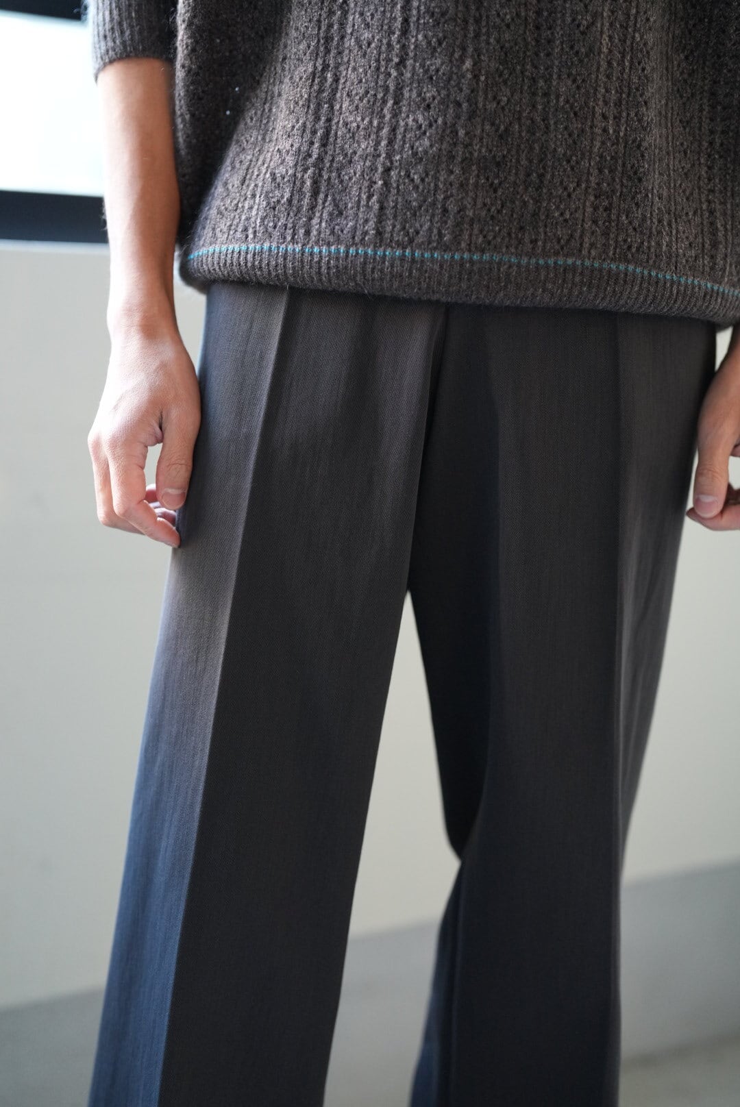 MAATEE&SONS CHINO TROUSER -GRAYSHAMBRAY- | TOMMY'S KURAMAE