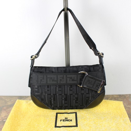 .FENDI ZUCCA PATTERNED BACKET BAG MADE IN ITALYフェンディズッカ柄バケットバッグ(ワンショルダー) 2000000040431