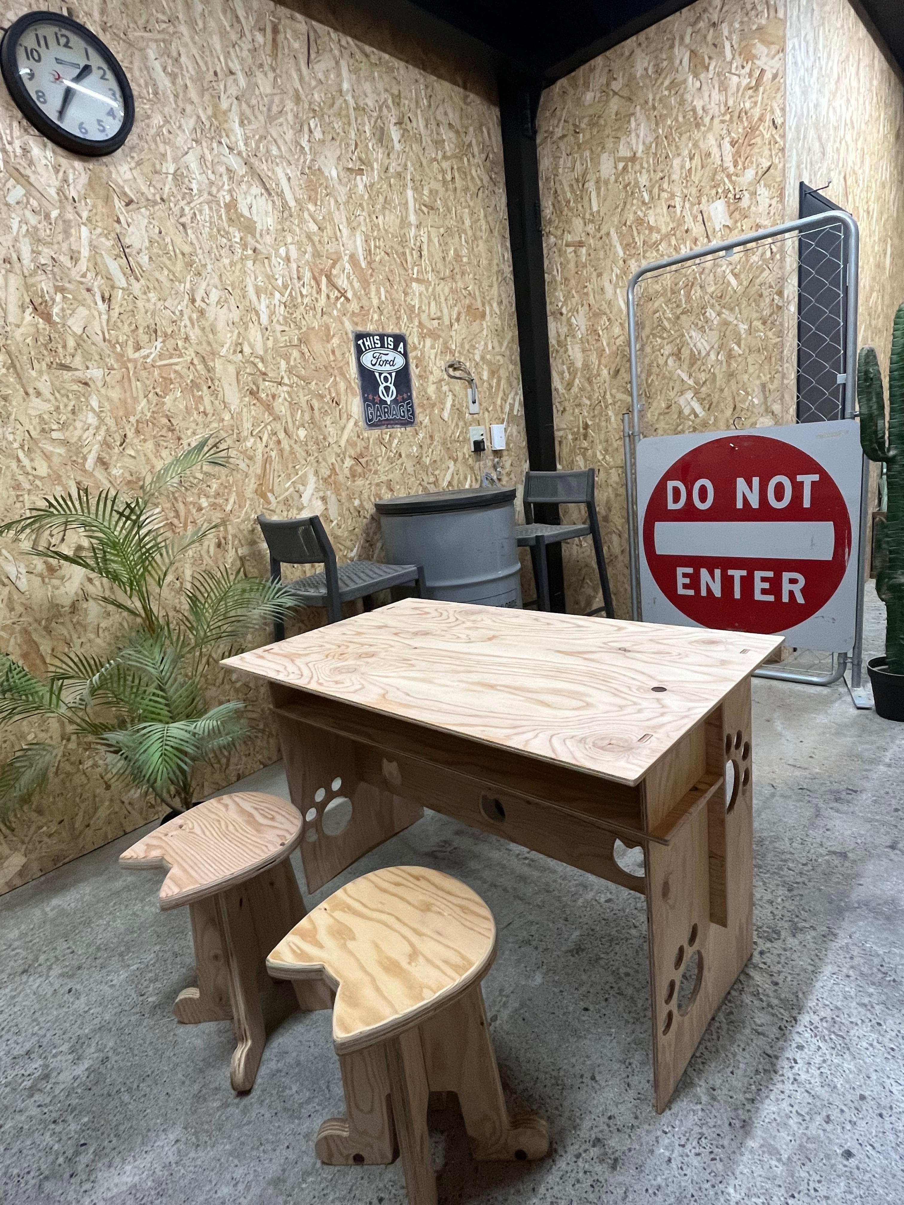 にゃんこBIGテーブル | 家具屋が作るにゃんこグッズ
