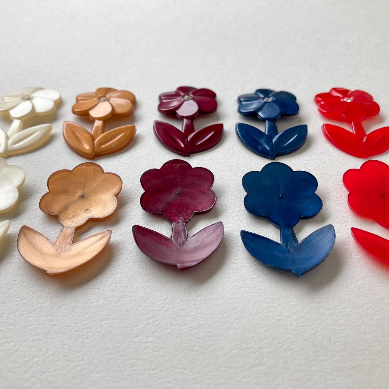 再入荷〉ドイツアクリル ヴィンテージお花カボション | Dua