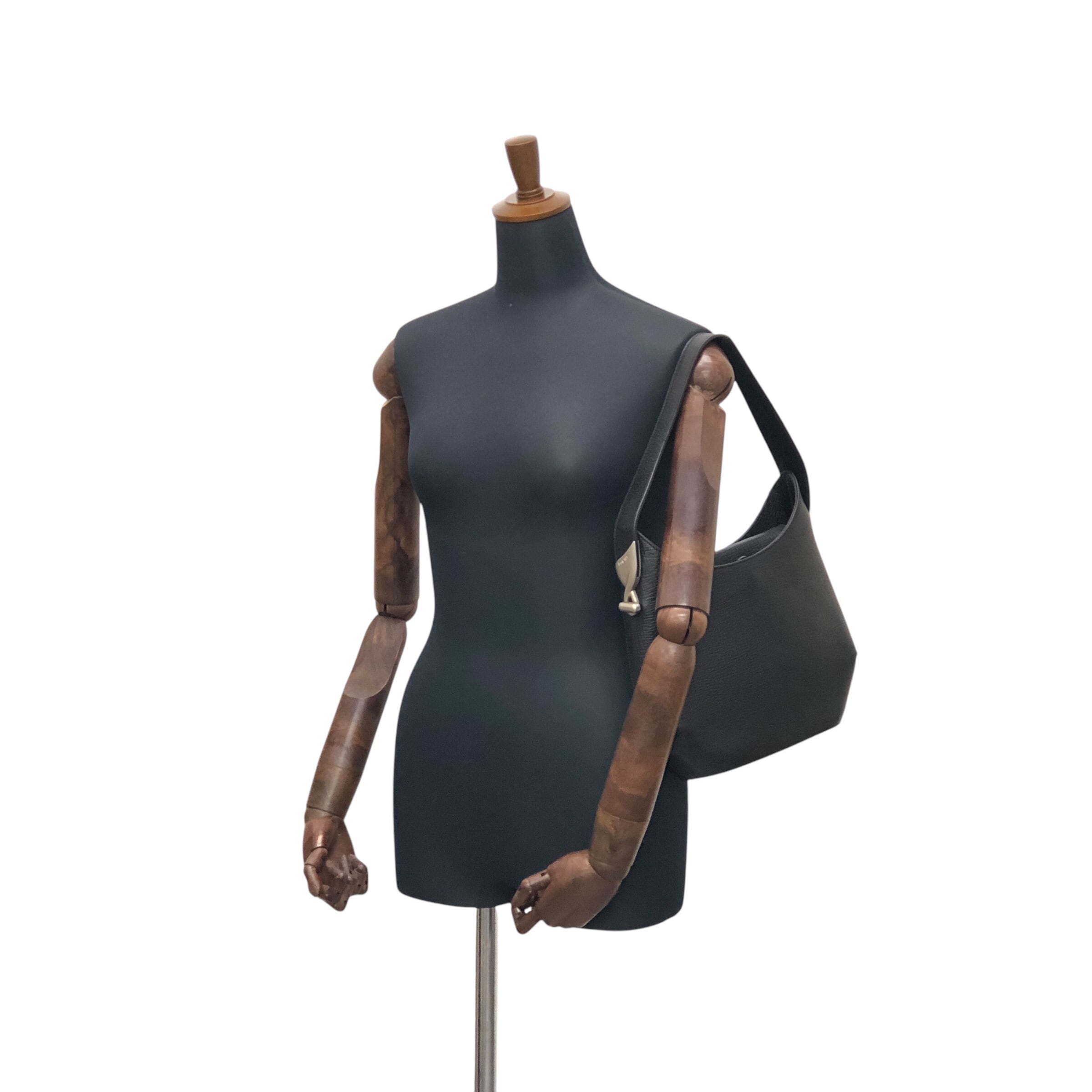 LOEWE ロエベ ショルダーバッグ ブラック ロゴ レザー ワンショルダー