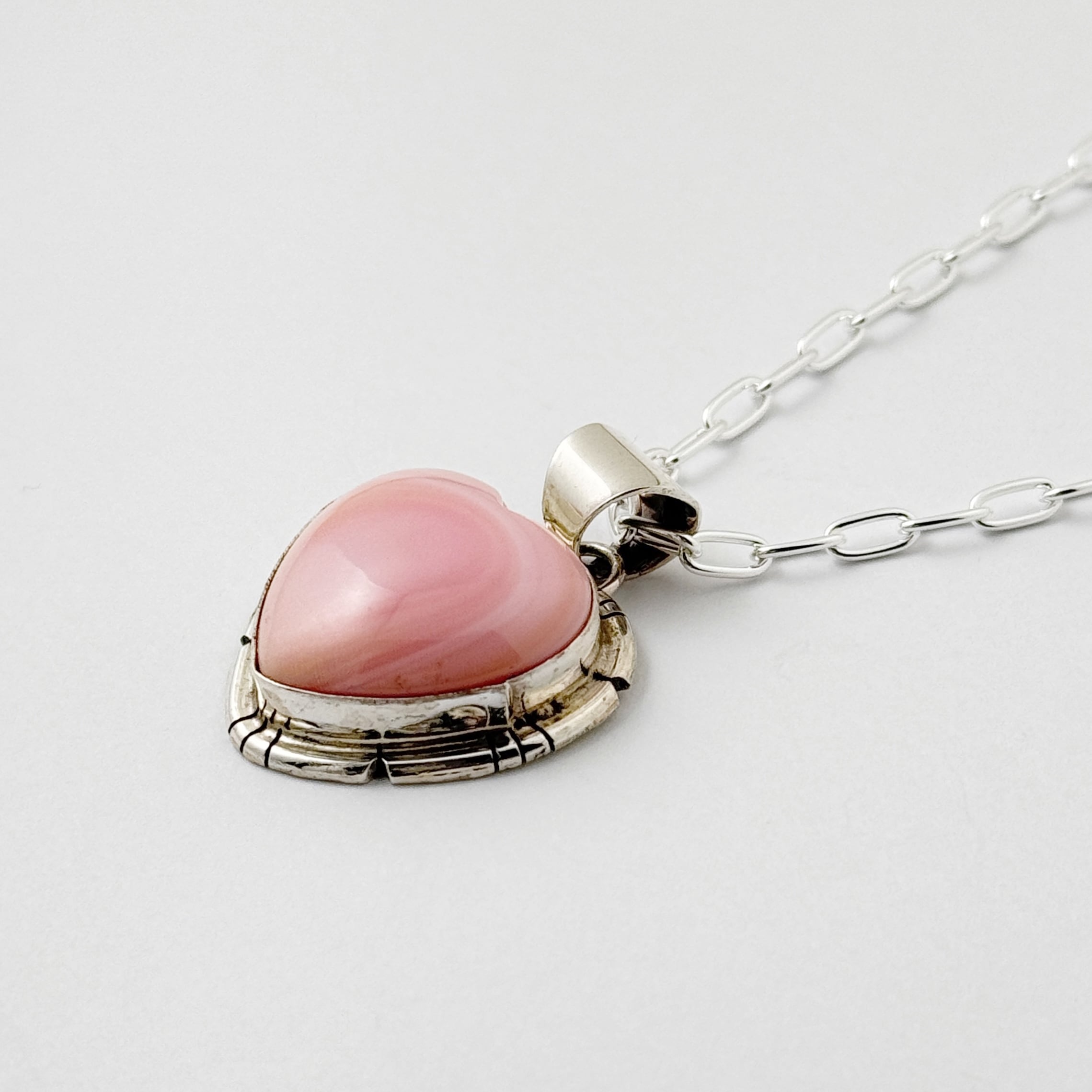Indian Jewelry 》一点物 BIG ハート コンクシェル ペンダント