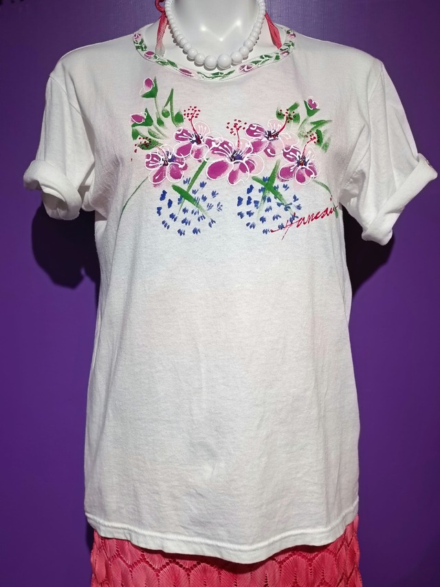 hibiscus design t-shirt