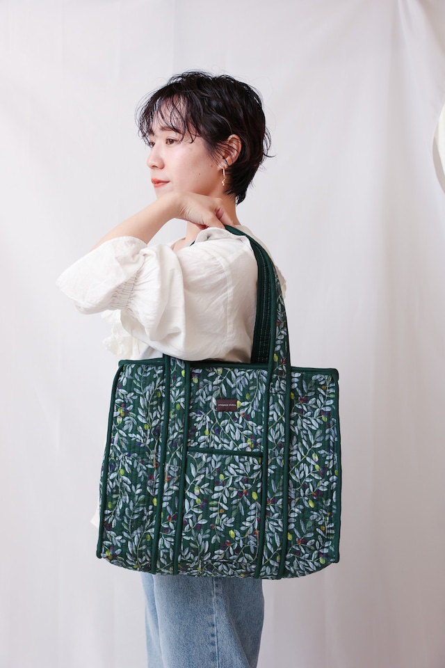 OLIVE キルティングバッグ