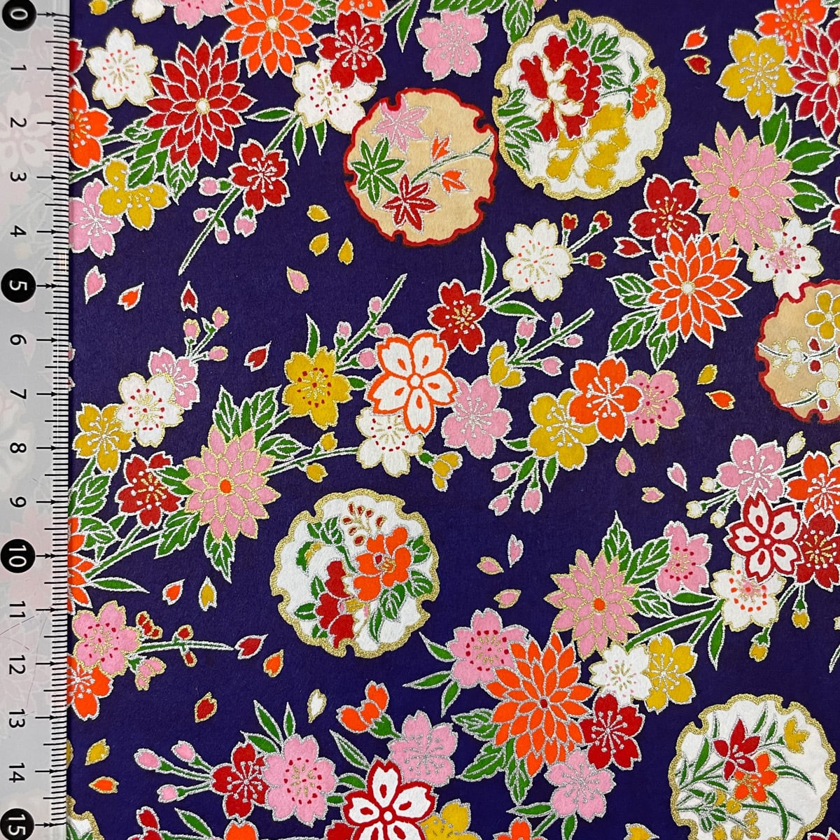 友禅和紙 華やか桜と菊 花模様の雪輪 紺色地 青 大判 約63x93cm