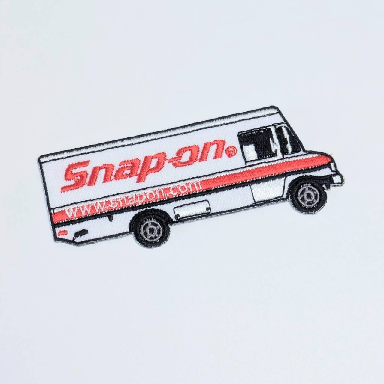 送料無料！ ★刺繍アイロンワッペン★ 【 Snap-on / スナップオン 】 〚アメリカン雑貨 アメトイ〛