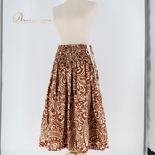 フラダンス 衣装 パウスカート アロハエミカ ブラウン系 Aloha Emika シングル シンプル カヒコ柄 ツーカラー かわいい 華やか 鮮やか 明るい ハワイアン アロハ ハワイアンプリント フラ ダンス レッスン 練習 発表会 おしゃれ 南国風