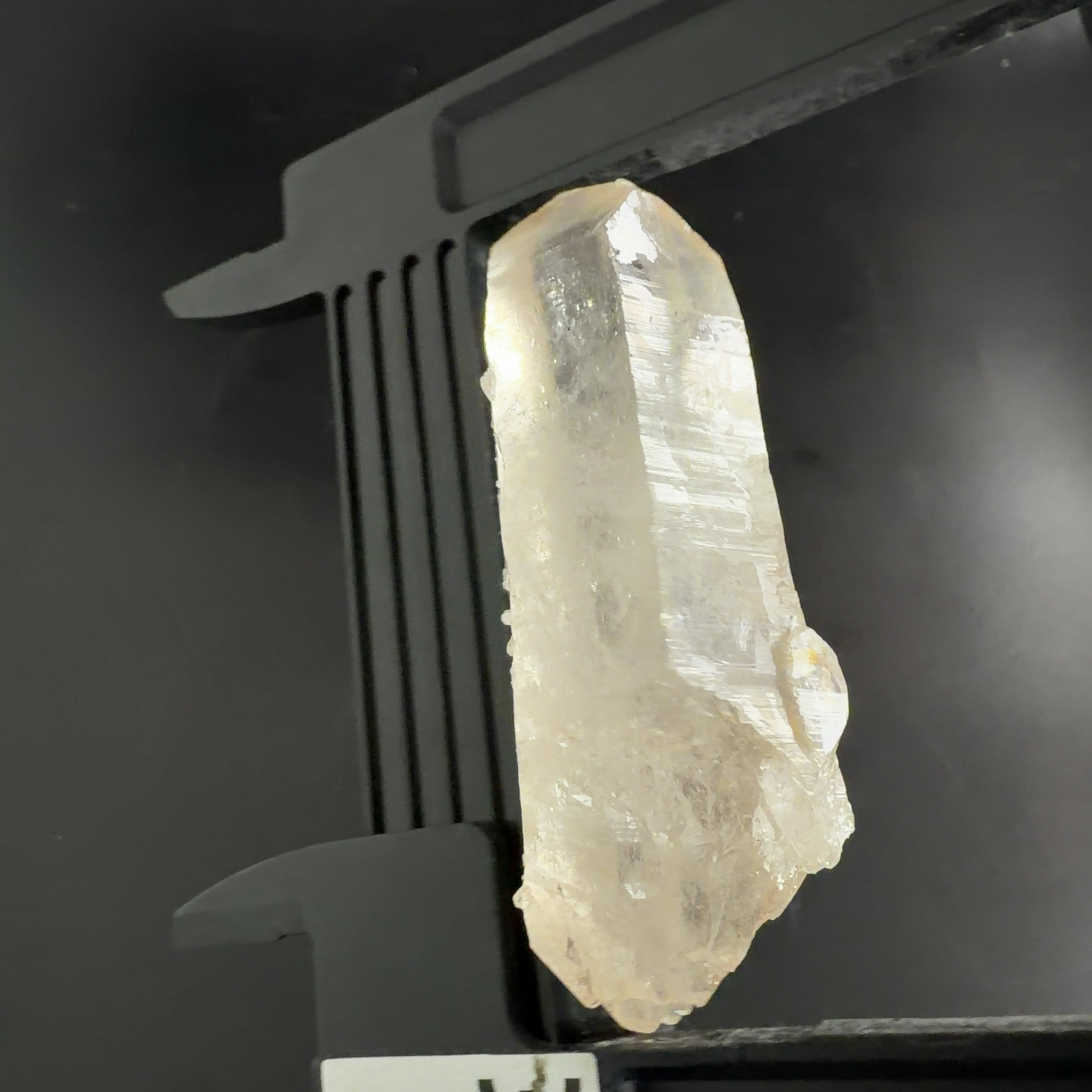 E33048】セルフヒールド 両錐 水晶 クォーツ ヒマラヤ水晶 ヒマラヤ産