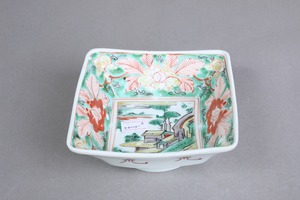 フチソゲ ×４ 高台ソゲ 伊万里焼 色絵 花楼閣山水文 角向付 A アウトレット