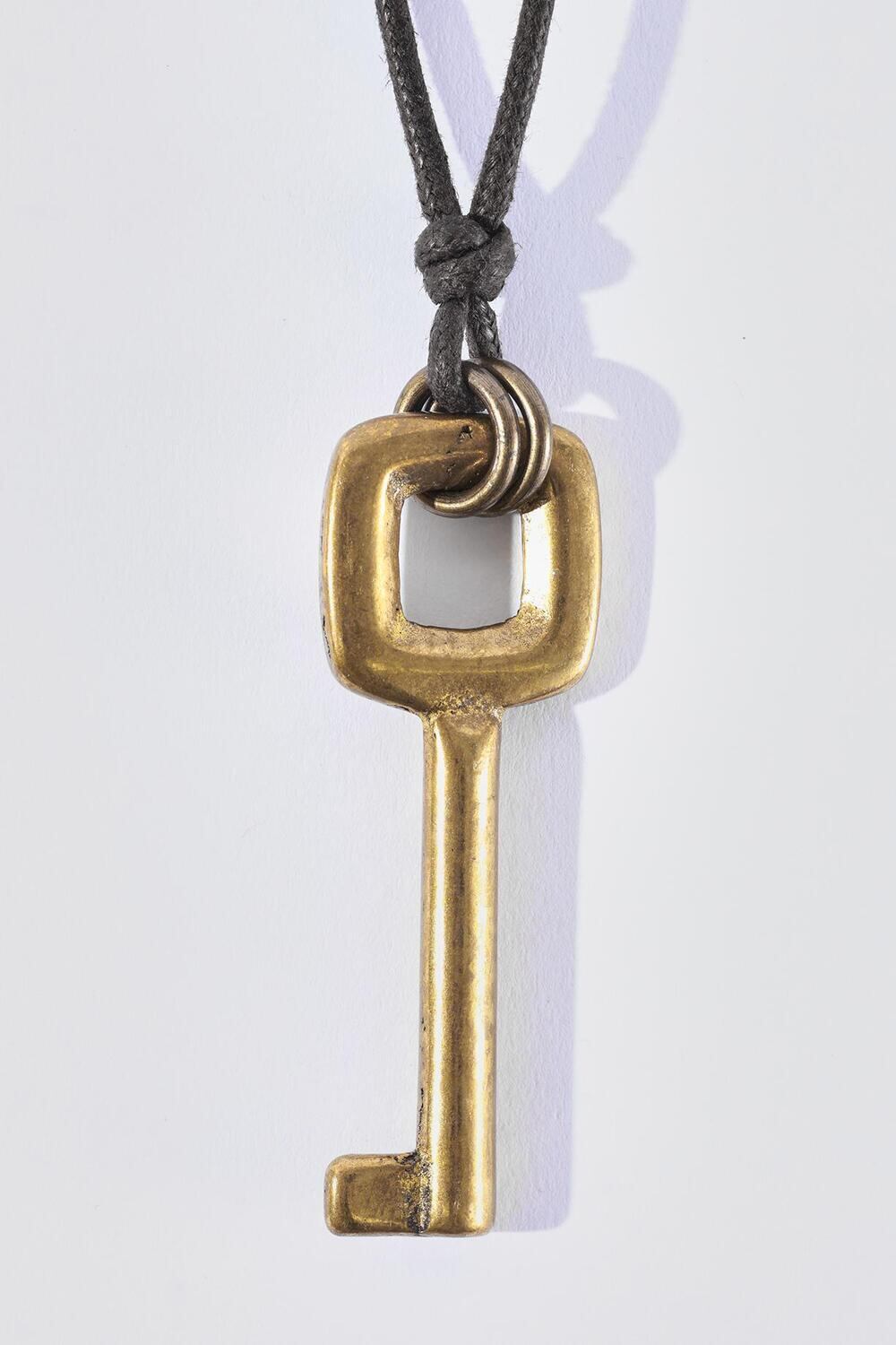 ☆ATEEZ ソンファ 着用！！【AFTER FRAY】Safari Key Leaf Necklace