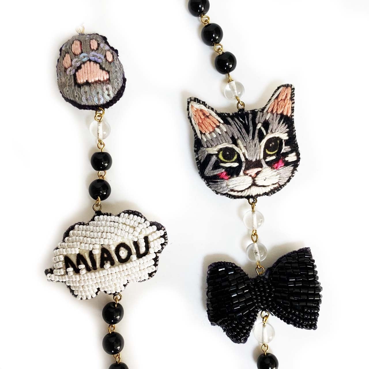 刺繍ネックレス猫と吹き出し | tamaobazaaar