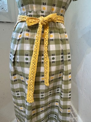 yellow × white border crochet apron with pocket