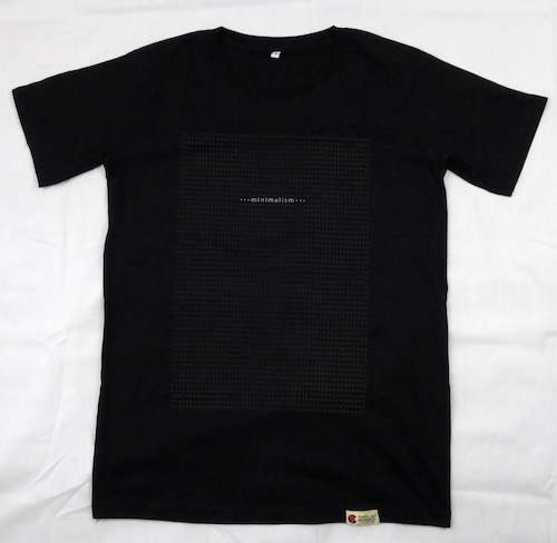 連続して並ぶドットが気持ちいい Minimalism Tシャツ