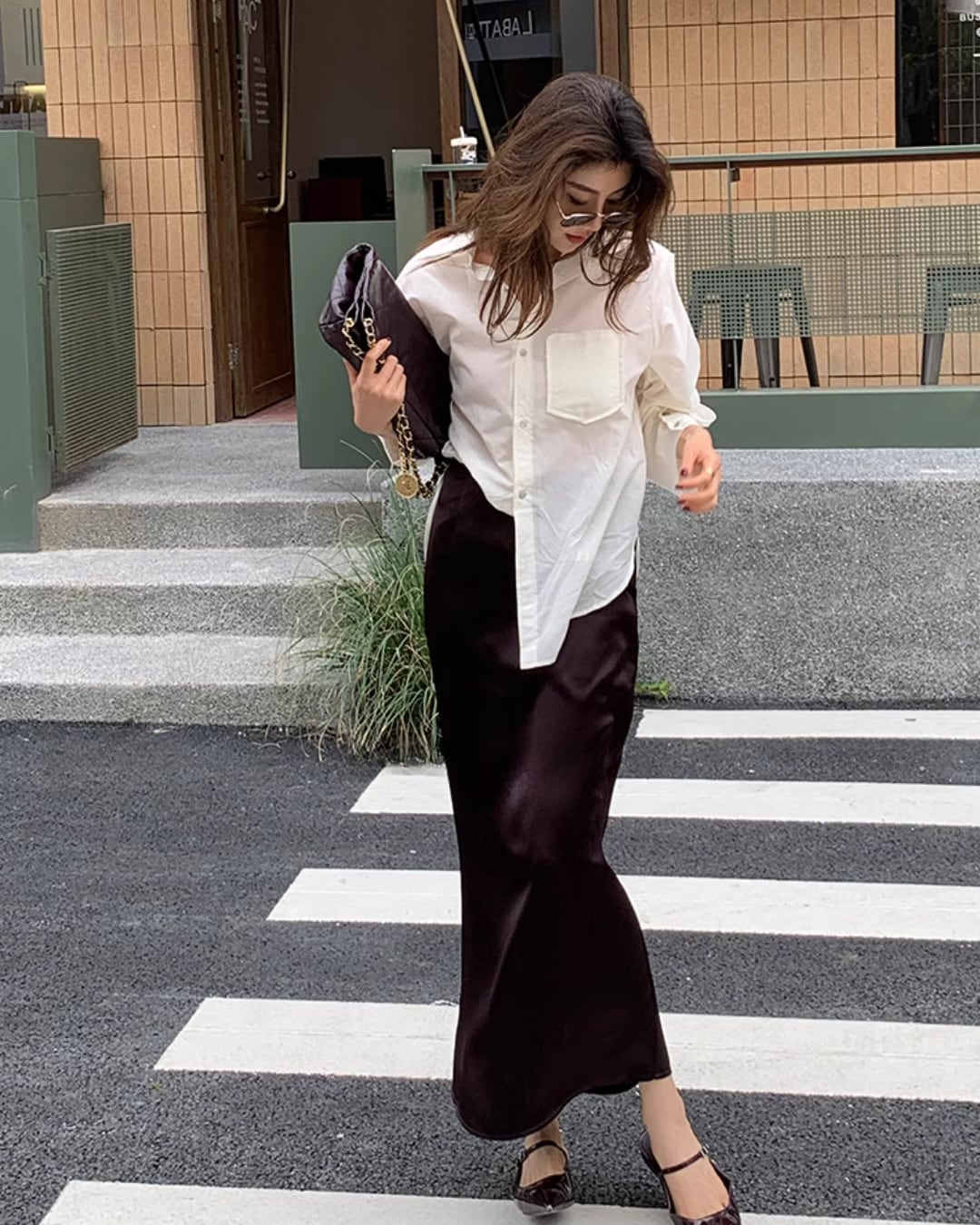 サテンタッチIラインロングスカート S25601