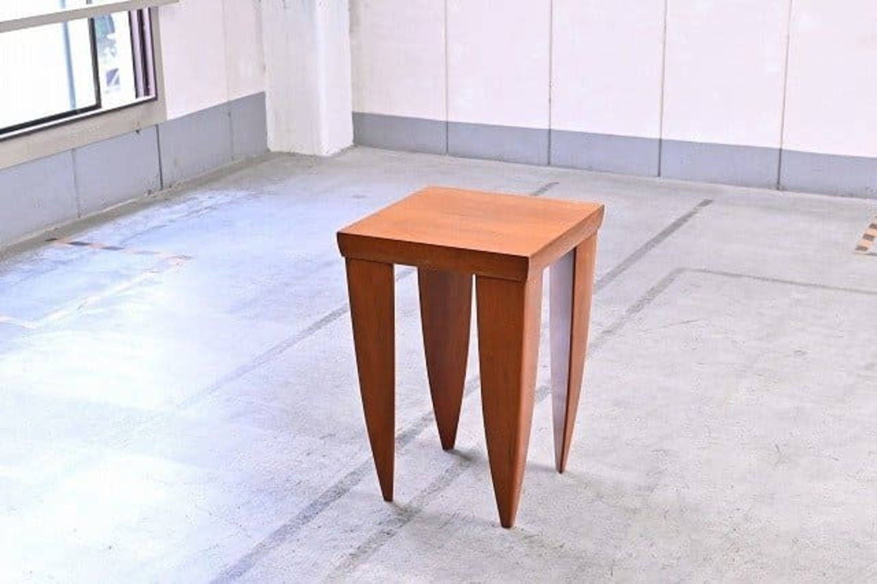 チェリー材 サイドテーブル 花台 電話代 机 飾り台 作業台 和モダン スタイリッシュ ナチュラル 民芸調 欅 ビンテージ【中古家具/中古インテリア/USED家具ユーズド家具/リサイクル】