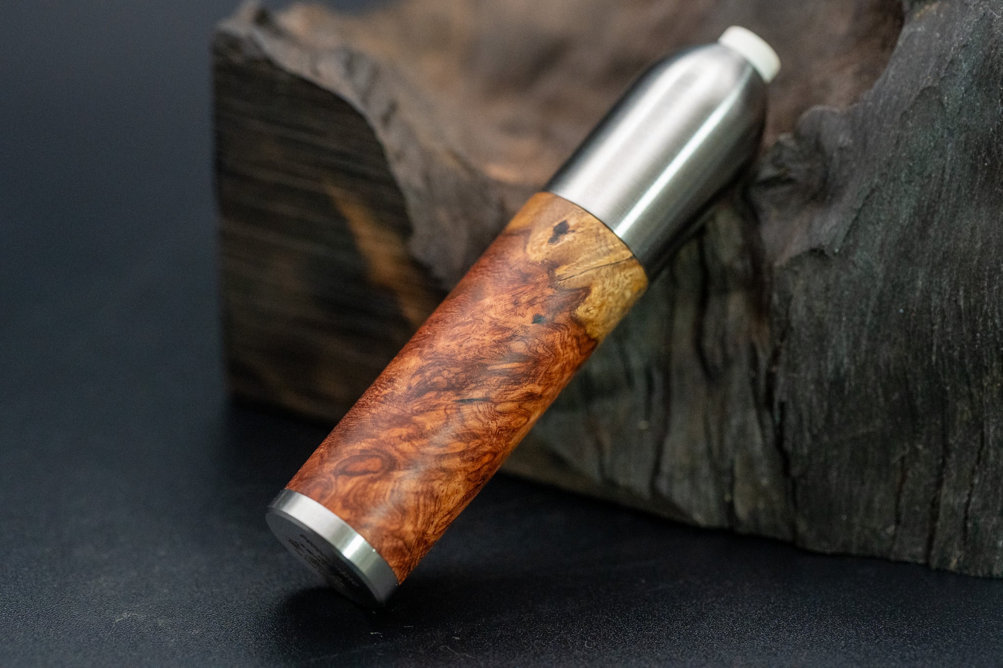 【朱色の銘木】本花梨 瘤杢 特上 ツイスト消しゴム silver