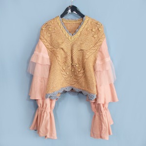 decoration sleeve gold beige knit