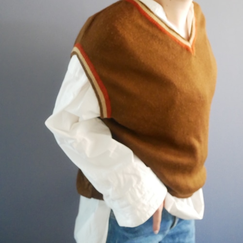 ACRYLIC knit vest
