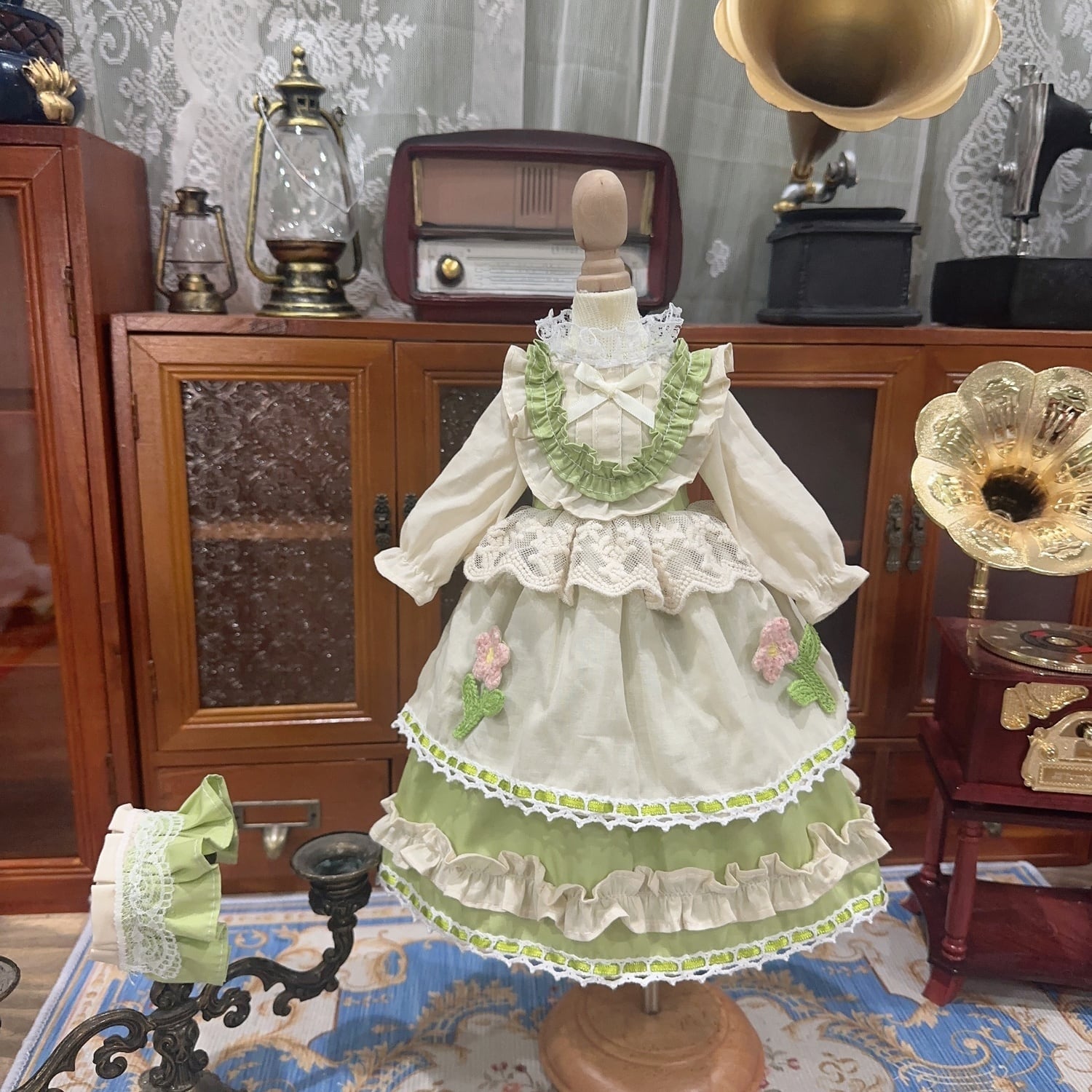 幼SD スーパードルフィー　ハンドメイドドレス DD,SD,MDD,SDM,MSD,幼SD スーパードルフィー服 お花のドレス | ドール