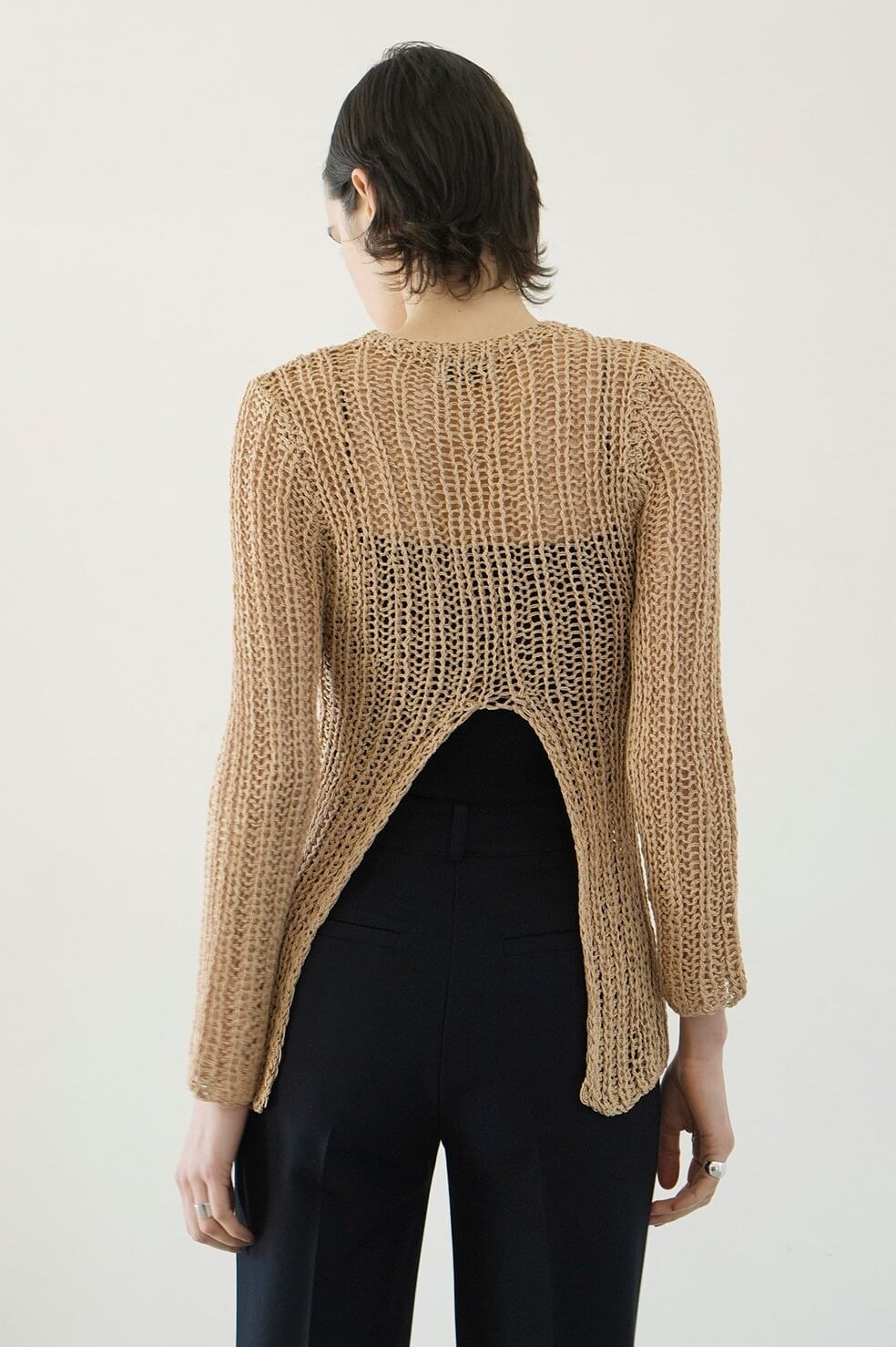 CLANE BACK SLIT CROCHET KNIT TOPS -BEIGE- | Chapel CLANE BACK SLIT CROCHET KNIT TOPS -BEIGE- | Chapel